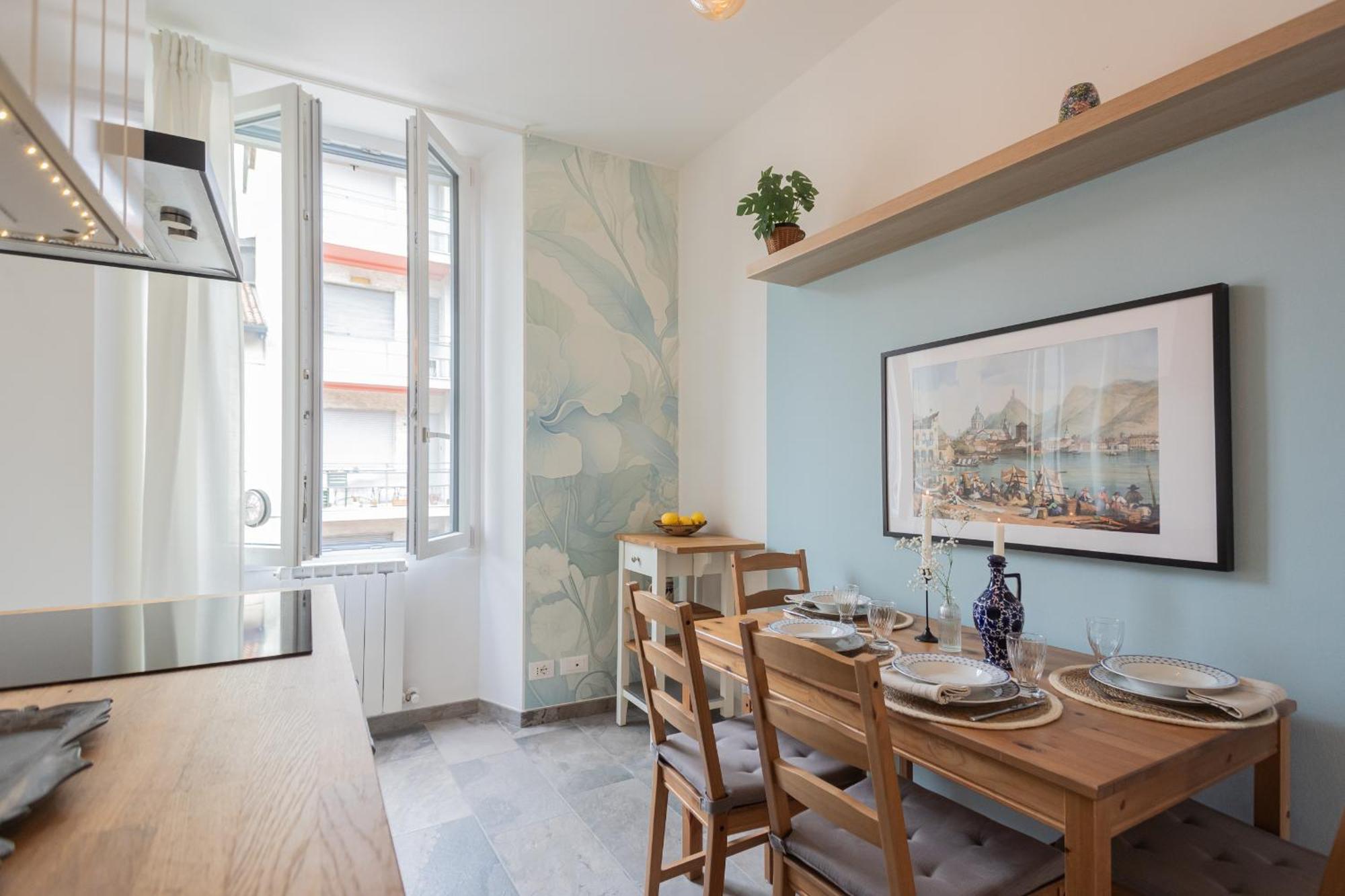 Old Court Hideaway By Rent All Côme Esterno foto