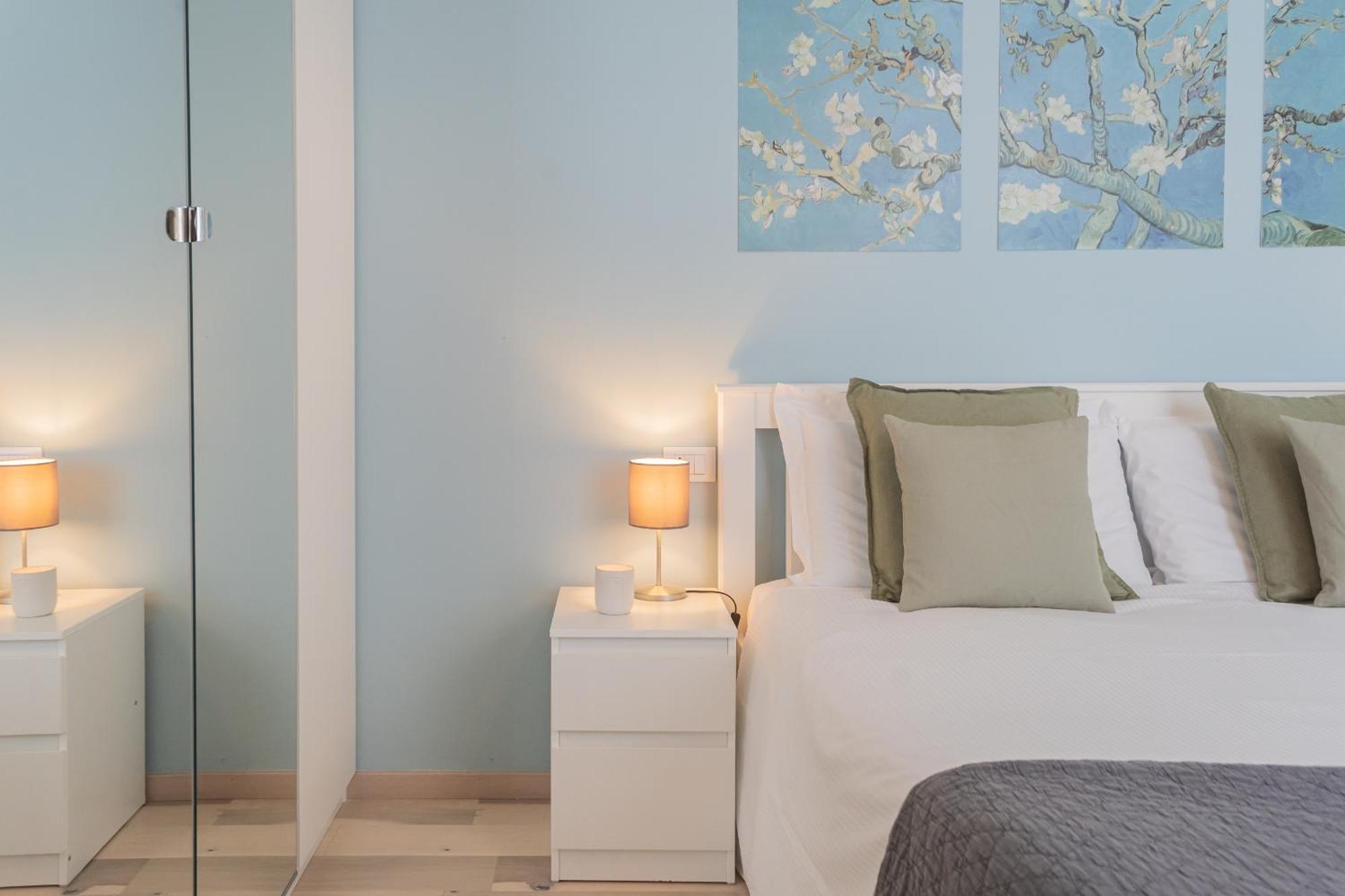 Old Court Hideaway By Rent All Côme Esterno foto