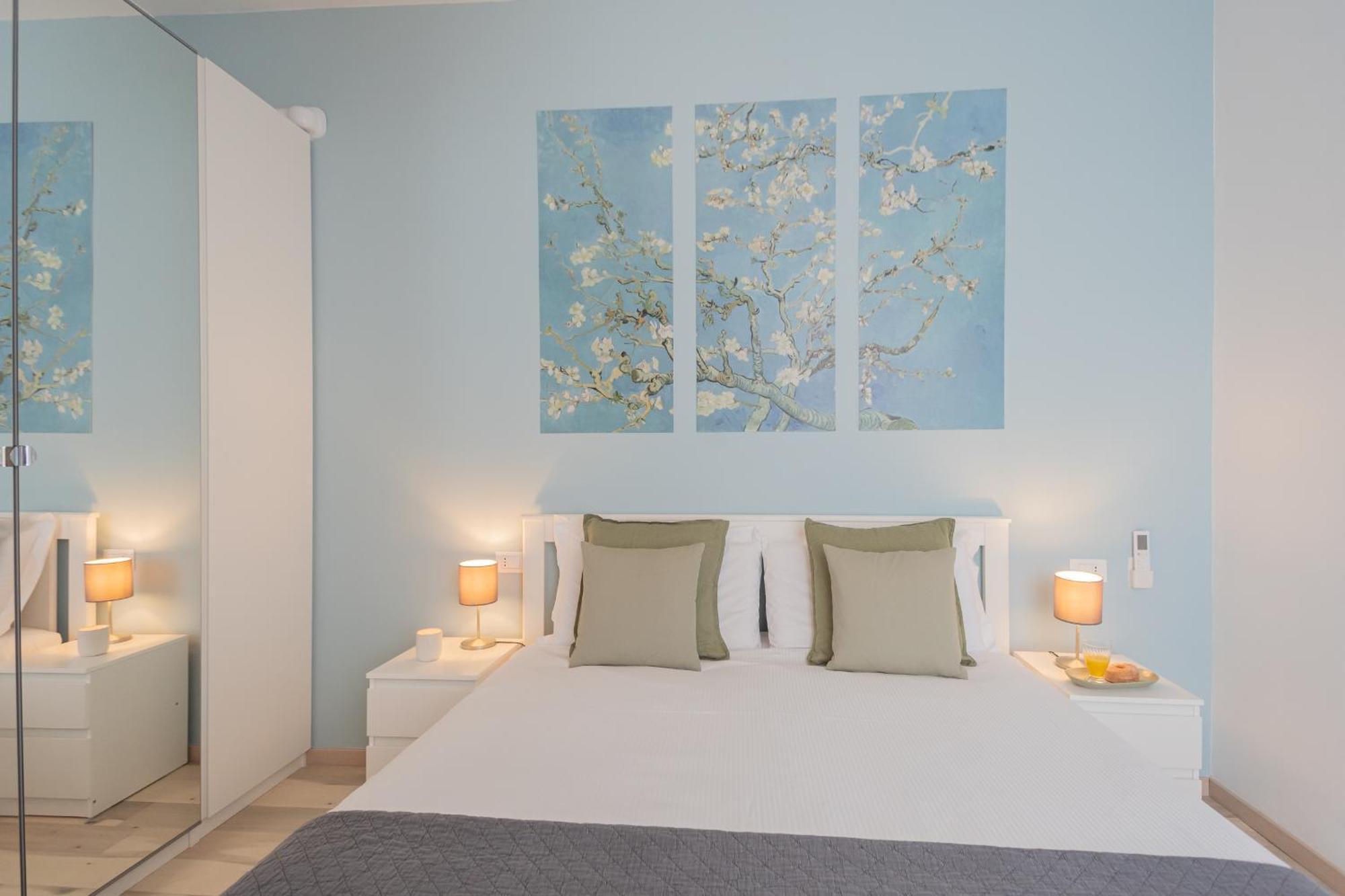 Old Court Hideaway By Rent All Côme Esterno foto
